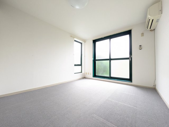 シーマープラザの居間・リビング