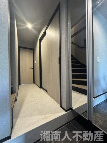 鎌倉市岩瀬１４５３新築戸建ての玄関|毎日通る玄関はこちらです