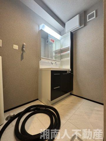 鎌倉市岩瀬１４５３新築戸建ての独立洗面台|独立洗面化粧台が付いています