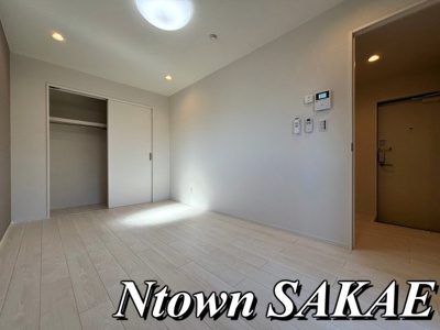 【居間・リビング】 | プルミエール角割町 | ゆったり過ごせるリビングです