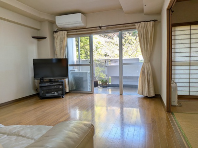 【居間・リビング】 | ドゥ・マテール穴生（C-39）