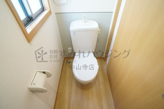 大塚様戸建貸家Ⅱのトイレ