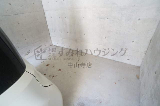 大塚様戸建貸家Ⅱの駐車場