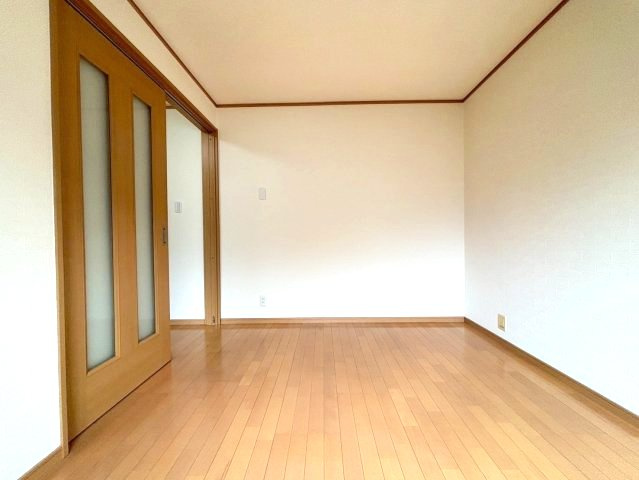 RH錦町の洋室