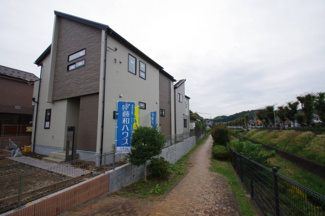 【外観】 | 【仲介手数料無料！！】八王子市上柚木　新築戸建て（全2棟）1号棟　5280万円 | 令和7年10月12日　建築中