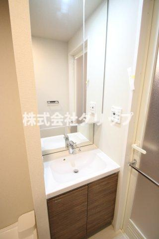 セジョリ横浜WESTⅡの独立洗面台