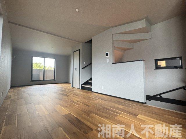 鎌倉市岩瀬１４５３新築戸建ての居間・リビング|ゆったりとしたリビングです