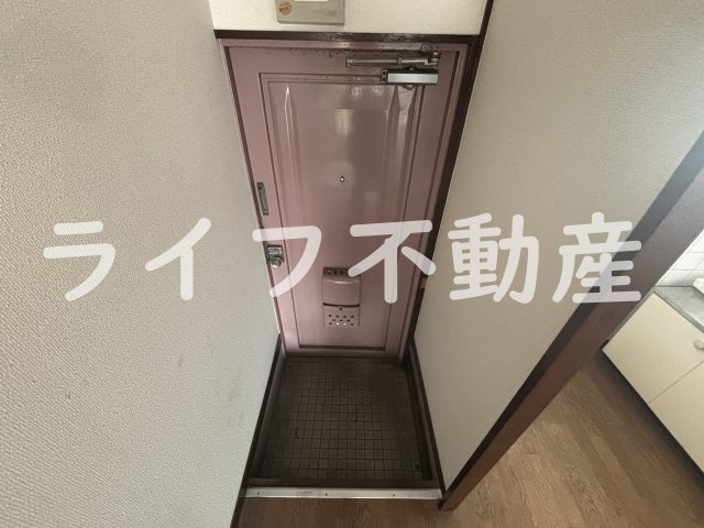 西田マンションの玄関|きれいな玄関です