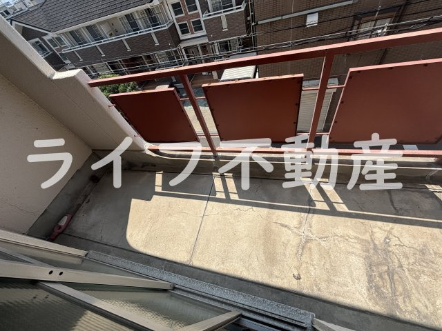 西田マンションのバルコニー|陽当たり良好なバルコニーです
