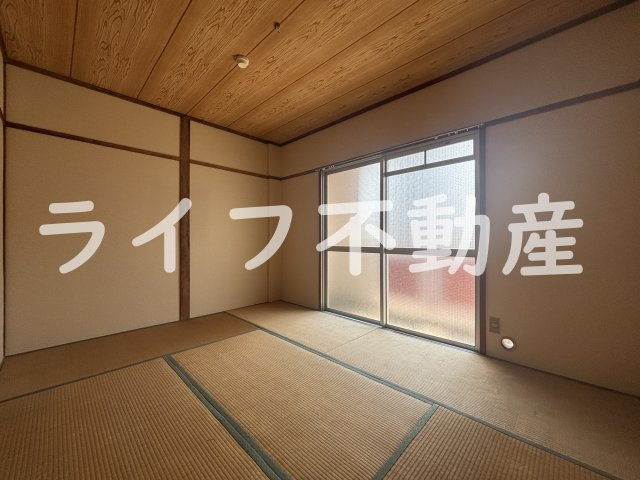 西田マンションの居間・リビング|こちらの居間で趣味の時間をお楽しみください