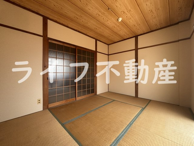 西田マンションの居間・リビング|ゆったりとしたリビングです