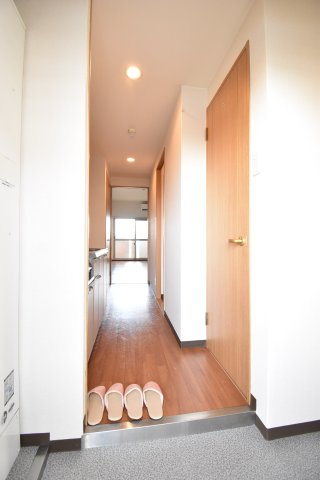 イセハイツの玄関