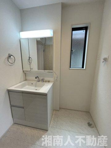 小田原市堀之内2期  新築戸建全7棟の独立洗面台|独立洗面台、朝の身支度には欠かせません