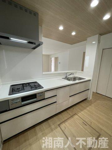 小田原市堀之内2期  新築戸建全7棟のキッチン|コンパクトなキッチンで掃除もラクラク