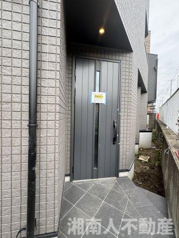 鎌倉市岩瀬１４５３新築戸建ての玄関|シンプルで使いやすい玄関です