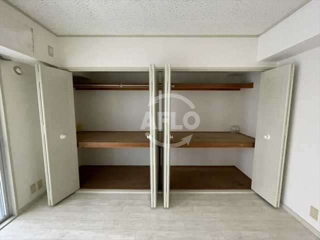 サンビラ大手前の収納|サンビラ大手前　クローゼット