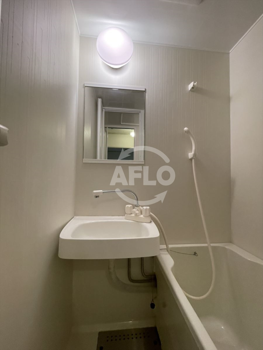 サンビラ大手前の独立洗面台|サンビラ大手前　洗面台