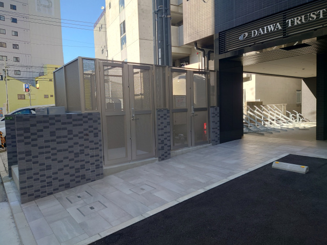 KO　RESIDENCE　銀山町のエントランス