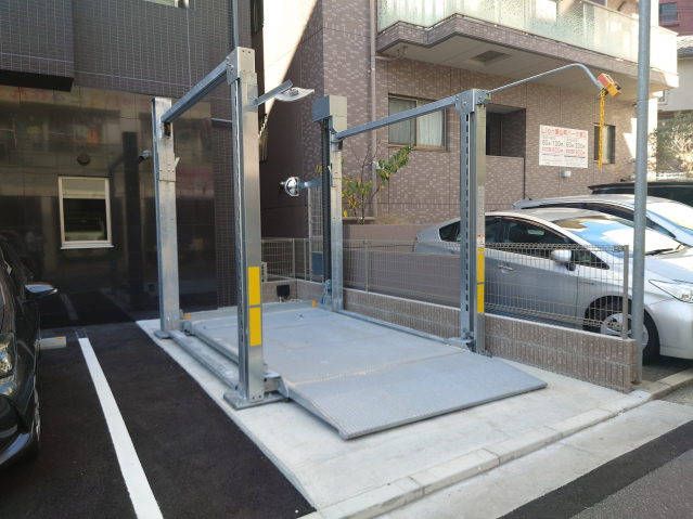 広島市中区銀山町の賃貸マンションの駐車場