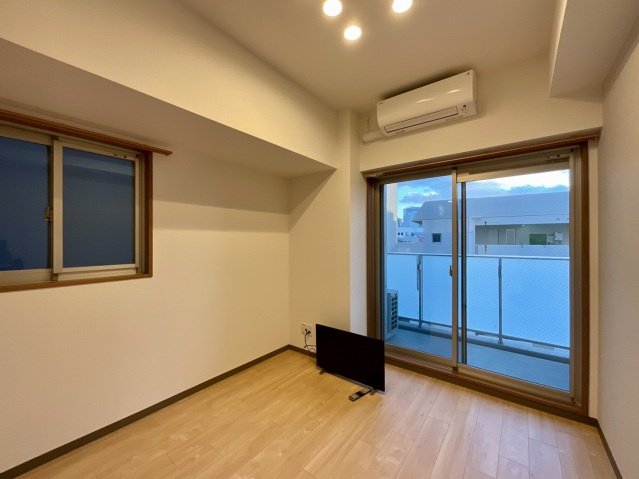 KO　RESIDENCE　銀山町の居間・リビング