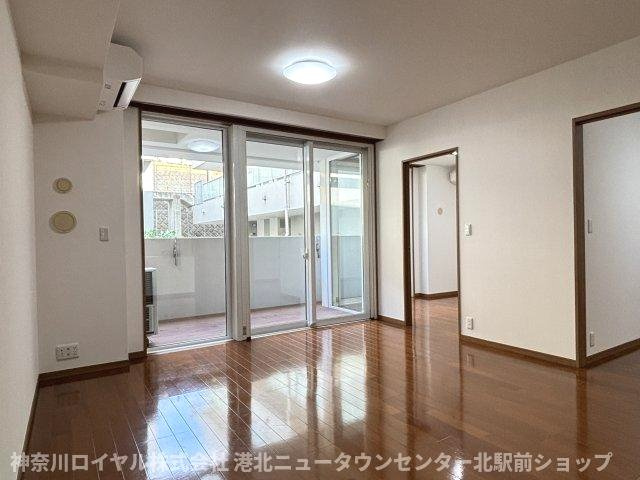 【居間・リビング】