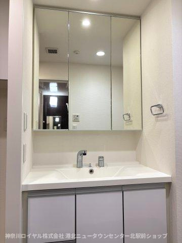 【独立洗面台】