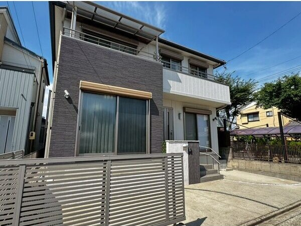 守山区鳥羽見１丁目戸建のエントランス