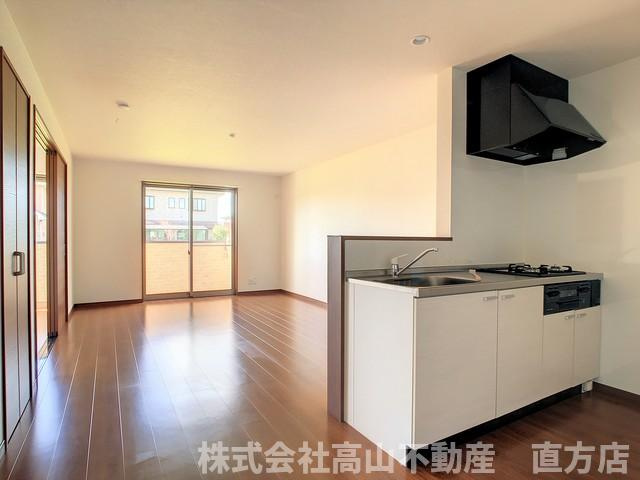 セレーナ直方A棟の居間・リビング