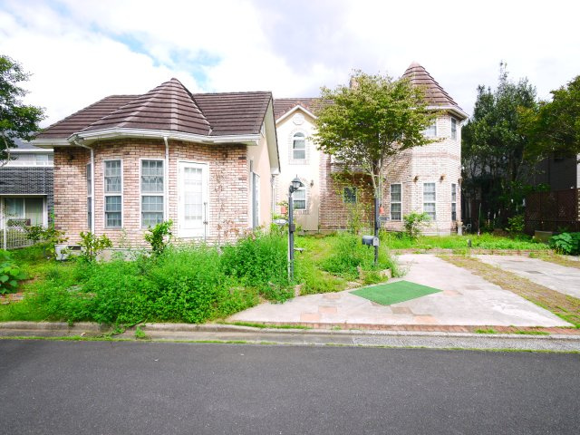 大網白里市季美の森南2　中古戸建の外観|平成13年5月築 建物約74坪 5LLDDKK 敷地約141坪 季美の森ゴルフ場のある分譲地都市ガス