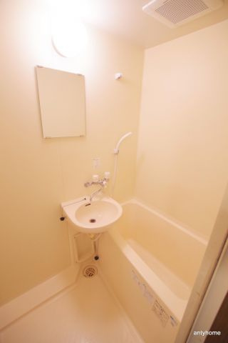 ジョリーフローラ　仲介手数料無料の浴室