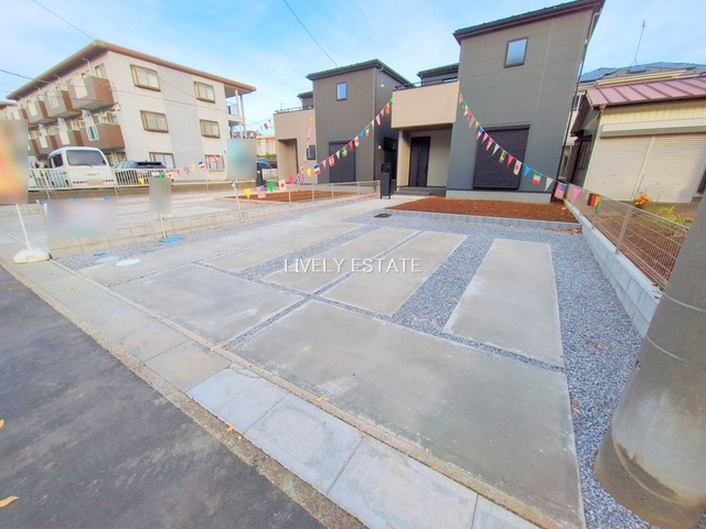 越谷市南町1丁目 新築分譲住宅 全2棟 2号棟の駐車場