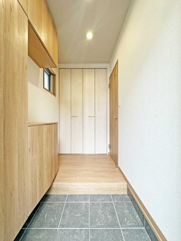 氷室町借家の玄関|ゆったりとした玄関です