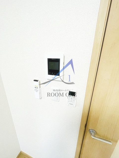 フェリス新子安のセキュリティ|モニター付きインターホンです。