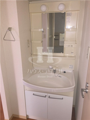 【洗面所】 | パステル・コートⅡ | 広い洗面スペース