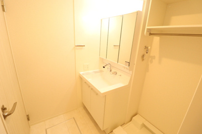 【洗面所】 | Ｄ-ＲＯＹＡＬ中央 ＥＡＳＴ | 洗面所