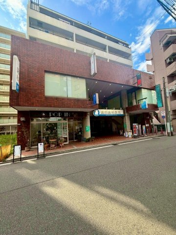 ニックハイム綱島第5の外観|東急東横線綱島駅から活気ある街並みを歩くこと徒歩4分に位置するニックハイム綱島第5。急行停車駅のため、横浜まで9分、渋谷まで18分、新宿まで25分、大手町まで33分と、多路線への乗り継ぎもスムーズ