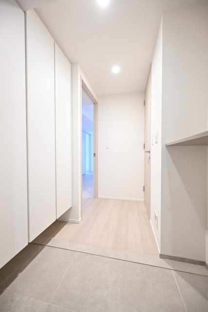 サンウッドフラッツ新宿四谷三丁目の玄関