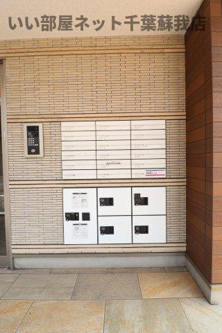 AQUE11のロビー|宅配ボックスがあると、自分の時間を有効活用できますね！