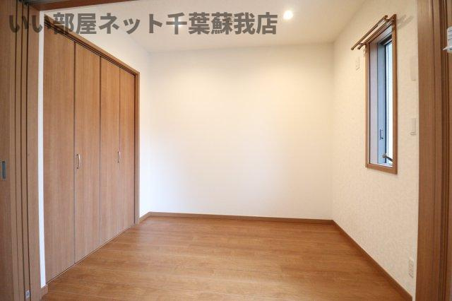 AQUE11の洋室|落ち着いた色調の洋室です