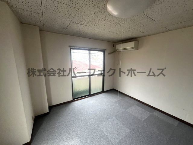 東口ビルの居間・リビング|ゆったりとしたリビングです