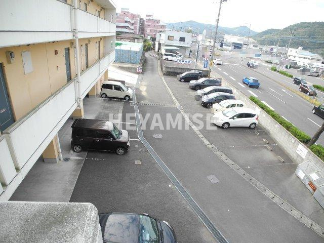 エムズ・ヴィラの駐車場