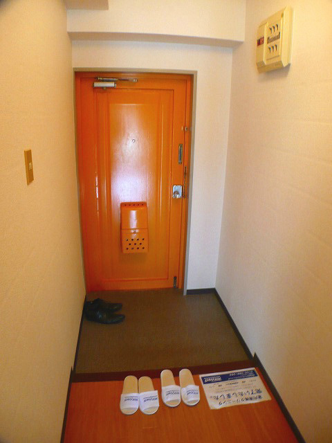 ハイツOGIの玄関