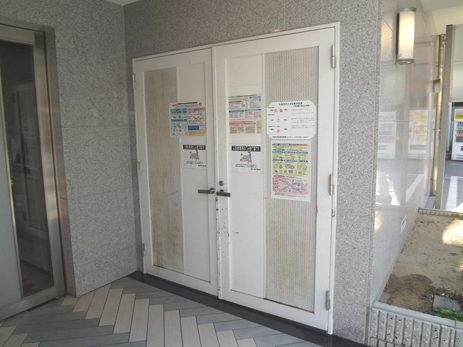 【エントランス】インペリアル靭本町