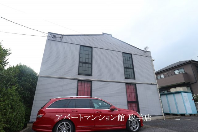 レオパレスグリーンハイツAの外観