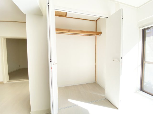 土呂ラポールレジデンスの収納|上部まで収納できます！