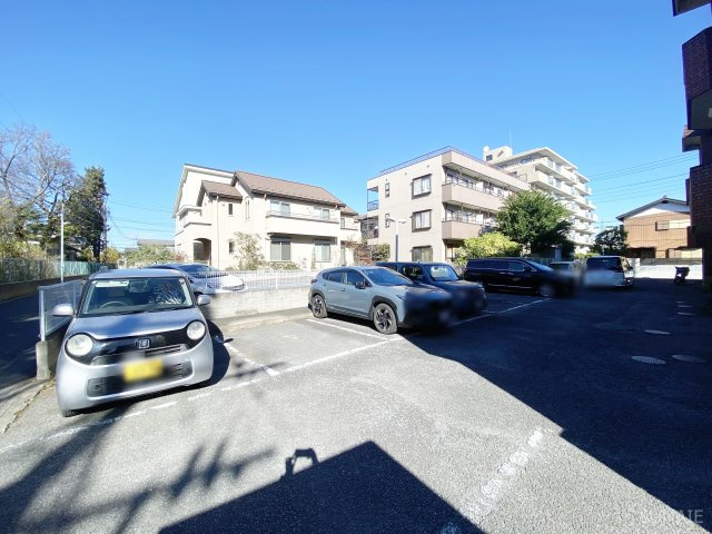 土呂ラポールレジデンスの駐車場|敷地内駐車場！（要空確認）