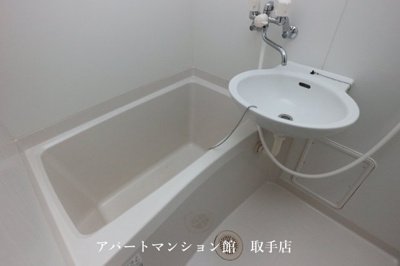 【浴室】 | レオパレスムカイハラ | 画像5