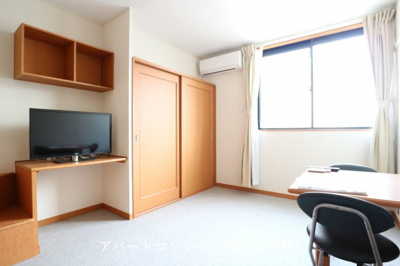 【居間・リビング】 | レオパレス角小林 | 画像3