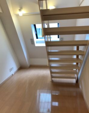 【居間・リビング】 | ファインステージギンザイースト | こちらの居間で趣味の時間をお楽しみください