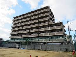 リブコートアゼリア吹田の外観